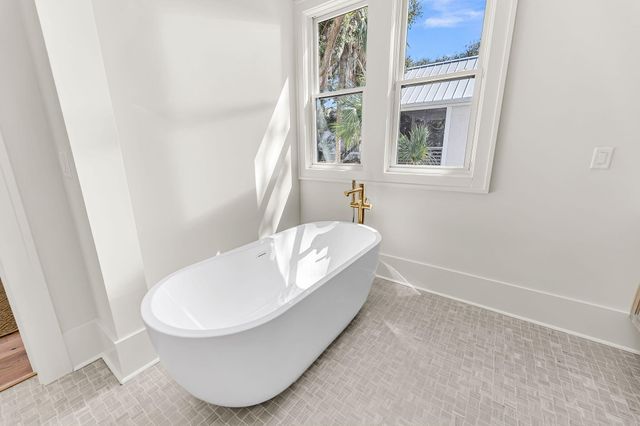 6 29th Avenue, Isle Of Palms, SC 29451