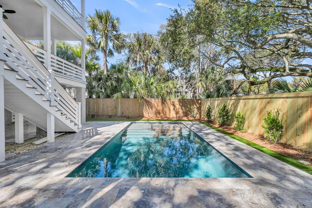 6 29th Avenue, Isle Of Palms, SC 29451