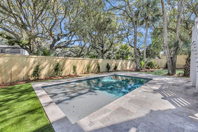 6 29th Avenue, Isle Of Palms, SC 29451