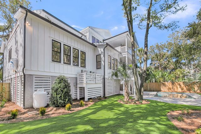 6 29th Avenue, Isle Of Palms, SC 29451