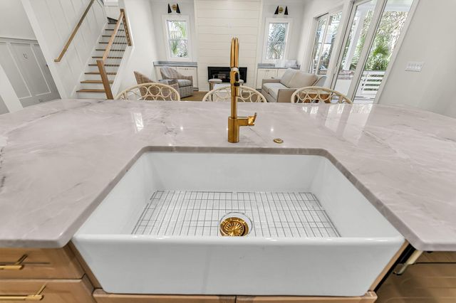 6 29th Avenue, Isle Of Palms, SC 29451