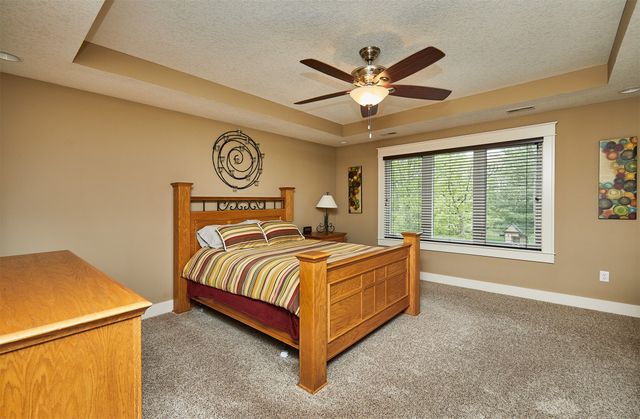 3815 148th Street, Urbandale, IA 50323