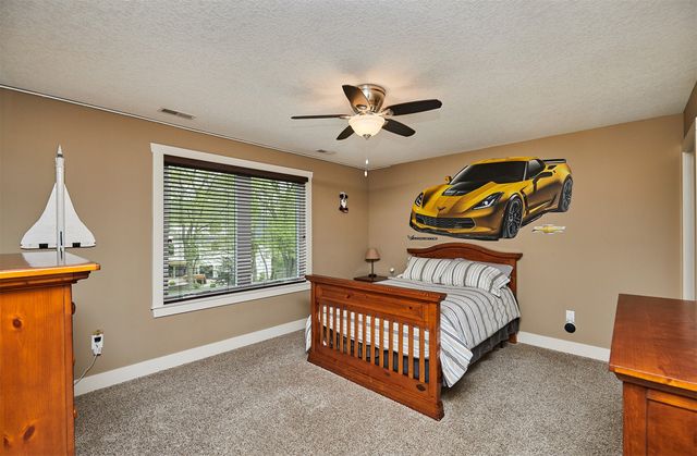 3815 148th Street, Urbandale, IA 50323