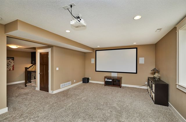 3815 148th Street, Urbandale, IA 50323