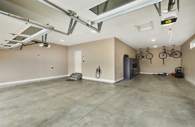 3815 148th Street, Urbandale, IA 50323