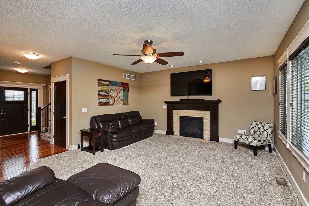 3815 148th Street, Urbandale, IA 50323