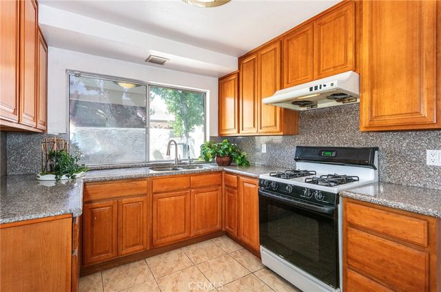 1842 Rosebrook, Rosemead, CA 91770