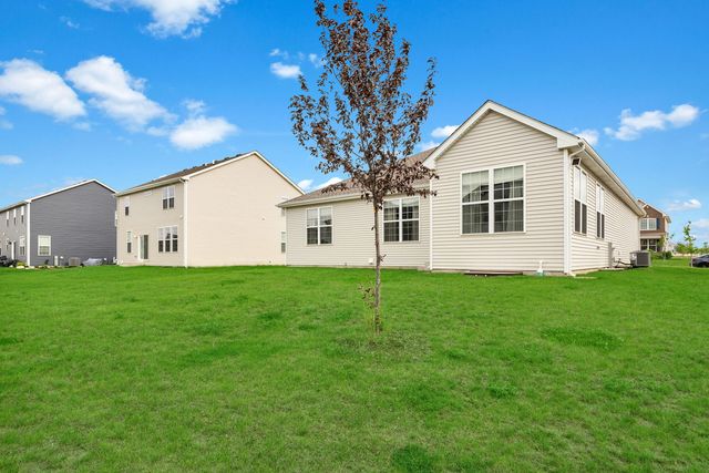 135 S Devoe Drive, Oswego, IL 60543