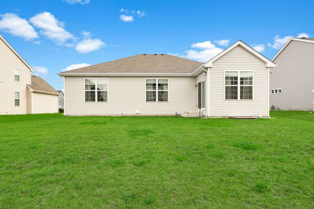 135 S Devoe Drive, Oswego, IL 60543
