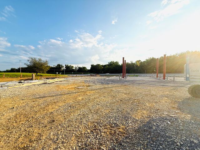 103 Carlton Crossing, Lawrenceburg, KY 40342