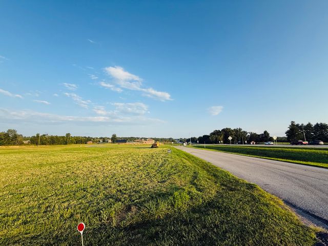 103 Carlton Crossing, Lawrenceburg, KY 40342