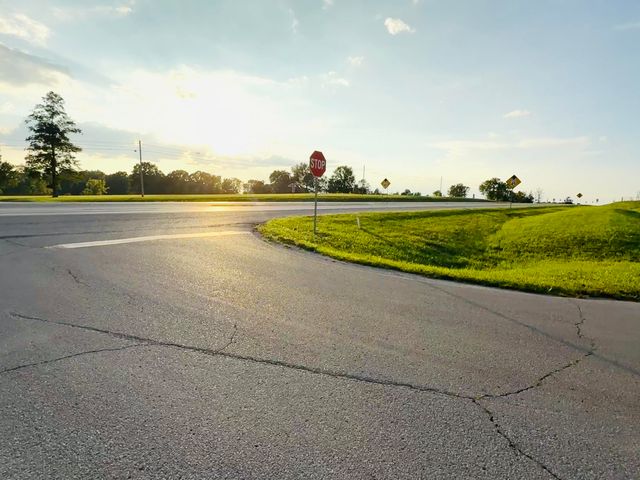 103 Carlton Crossing, Lawrenceburg, KY 40342