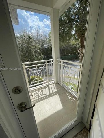 10731 NW 74th Ter ., Doral, FL 33178