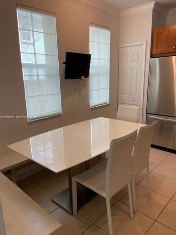 10731 NW 74th Ter ., Doral, FL 33178