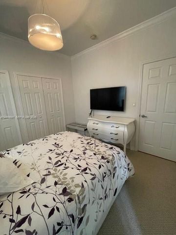 10731 NW 74th Ter ., Doral, FL 33178