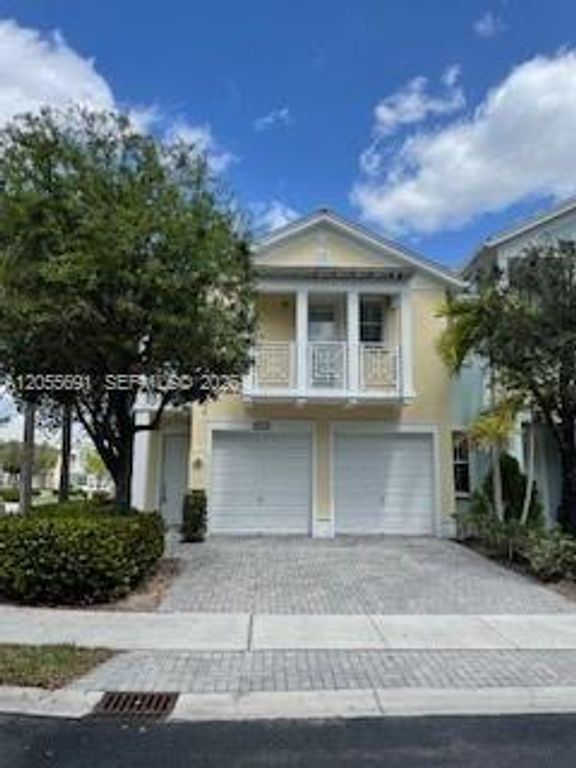 10731 NW 74th Ter ., Doral, FL 33178