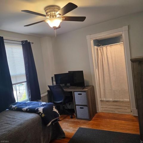 25 Park Ave, Flemington Boro, NJ 08822