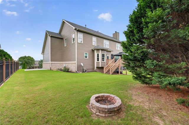 3827 Bay Orchard Lane, Loganville, GA 30052