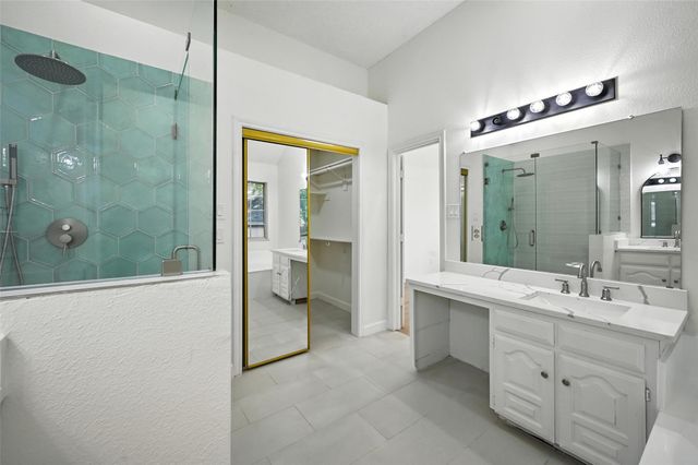 3719 Dahlia Drive, Grand Prairie, TX 75052
