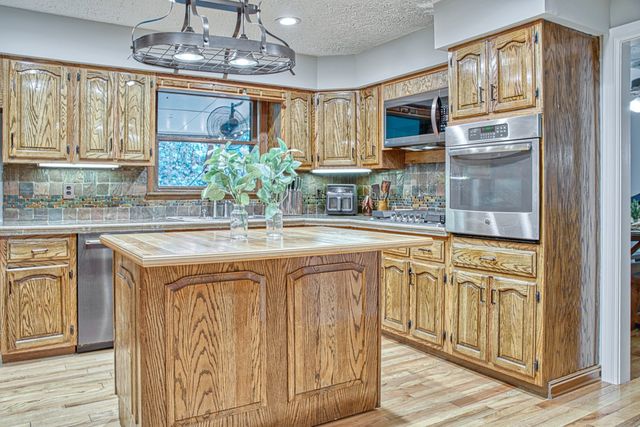3847 Post Oak Cir, Cookeville, TN 38506