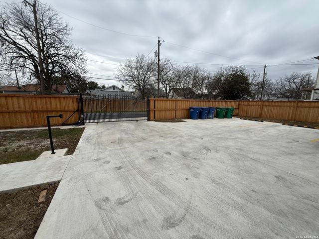 2819 pine, San Antonio, TX 78210