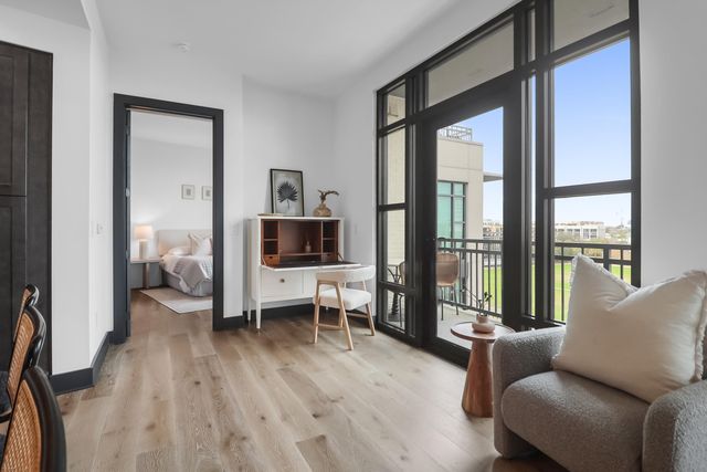 5 Gadsdenboro Street 501, Charleston, SC 29401