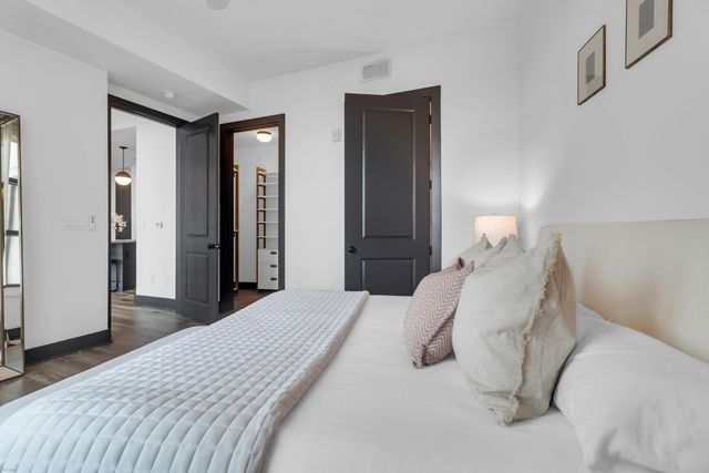 5 Gadsdenboro Street 501, Charleston, SC 29401