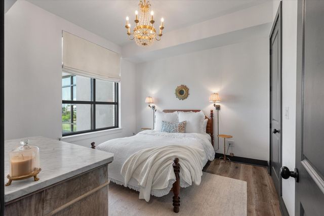 5 Gadsdenboro Street 501, Charleston, SC 29401