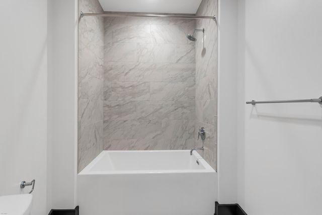 5 Gadsdenboro Street 501, Charleston, SC 29401