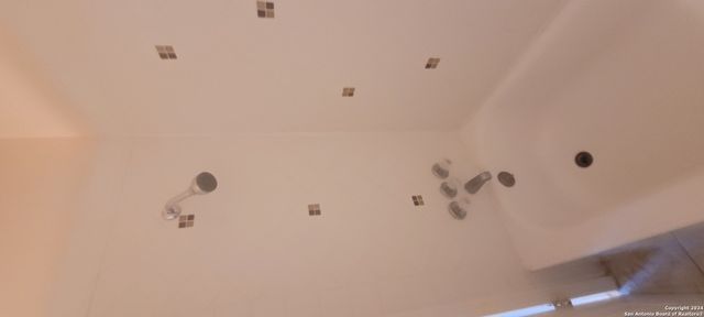 5810 WOODHILL, San Antonio, TX 78218