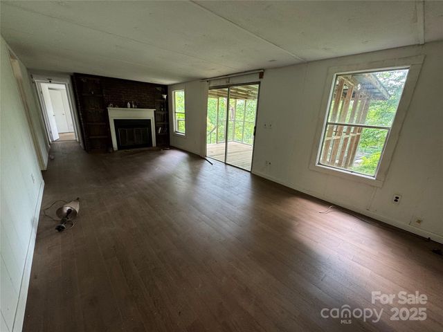 91 Keys Road, Almond, NC 28702