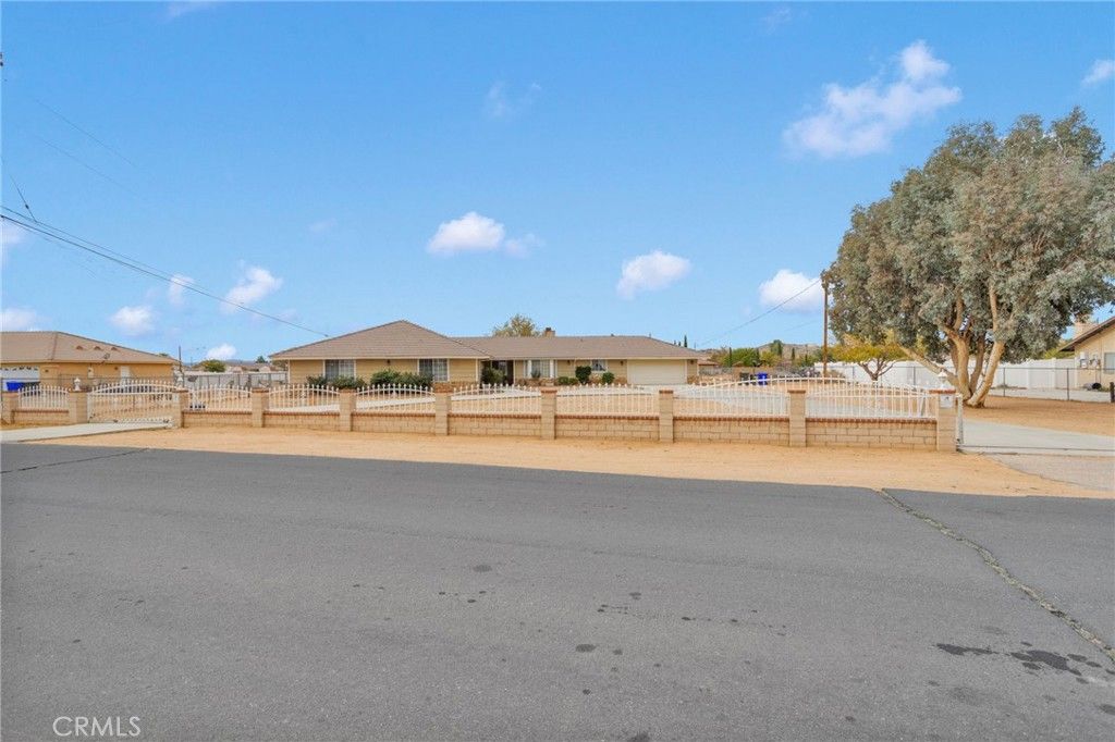 21291 Ramona, Apple Valley, CA 92307