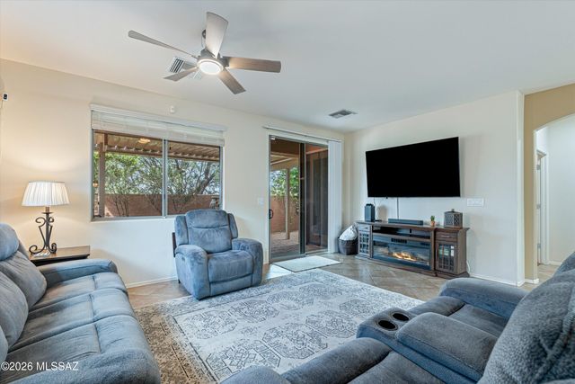 10124 S Gold Wagon Way, Vail, AZ 85641