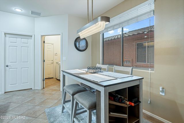 10124 S Gold Wagon Way, Vail, AZ 85641