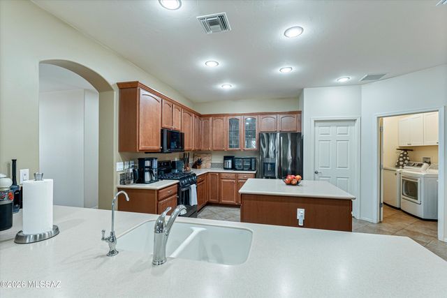 10124 S Gold Wagon Way, Vail, AZ 85641
