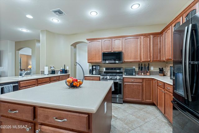 10124 S Gold Wagon Way, Vail, AZ 85641