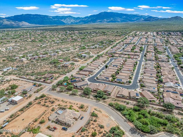10124 S Gold Wagon Way, Vail, AZ 85641