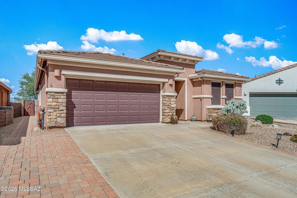 10124 S Gold Wagon Way, Vail, AZ 85641