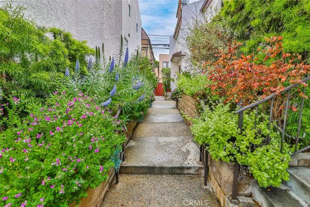 1115 19th, Santa Monica, CA 90403