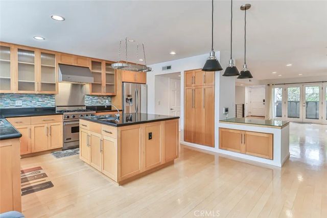 1115 19th, Santa Monica, CA 90403