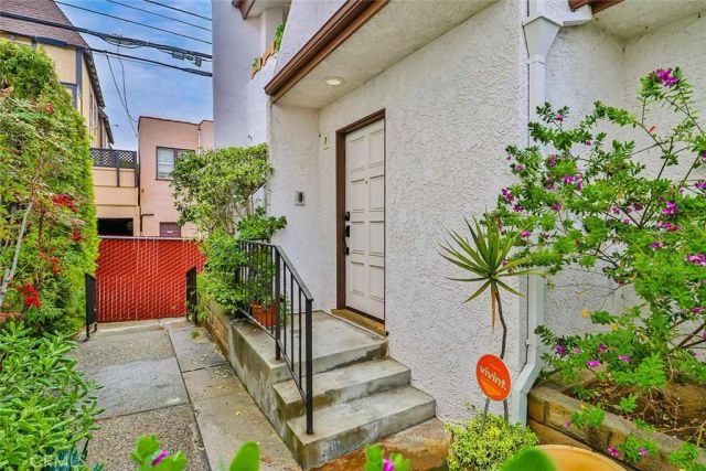 1115 19th, Santa Monica, CA 90403