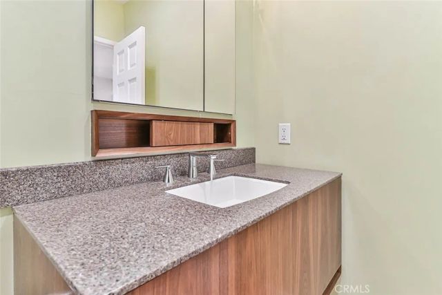 1115 19th, Santa Monica, CA 90403