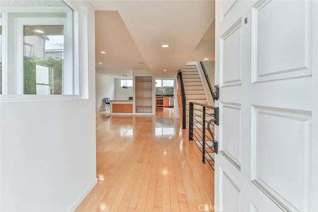 1115 19th, Santa Monica, CA 90403