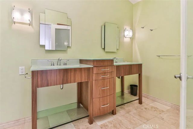1115 19th, Santa Monica, CA 90403