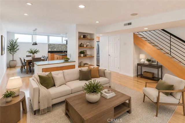1115 19th, Santa Monica, CA 90403