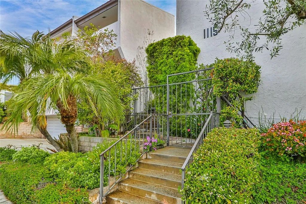 1115 19th, Santa Monica, CA 90403