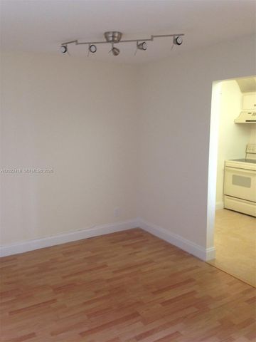 16909 N Bay Rd 520, Sunny Isles Beach, FL 33160
