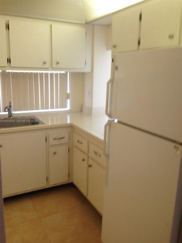 16909 N Bay Rd 520, Sunny Isles Beach, FL 33160