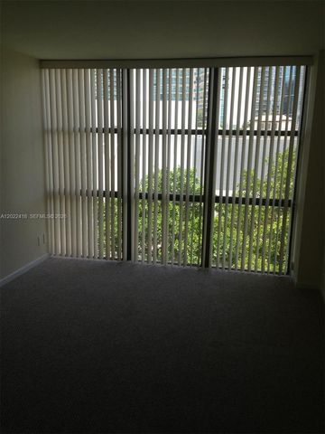 16909 N Bay Rd 520, Sunny Isles Beach, FL 33160