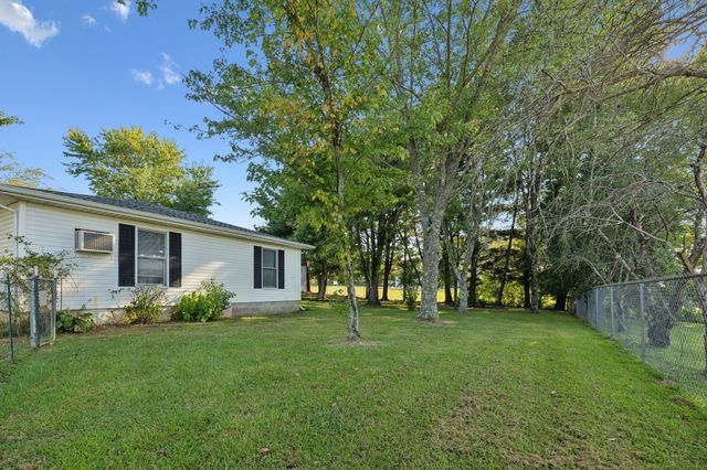 4901 Highway 52, W, Lafayette, TN 37083